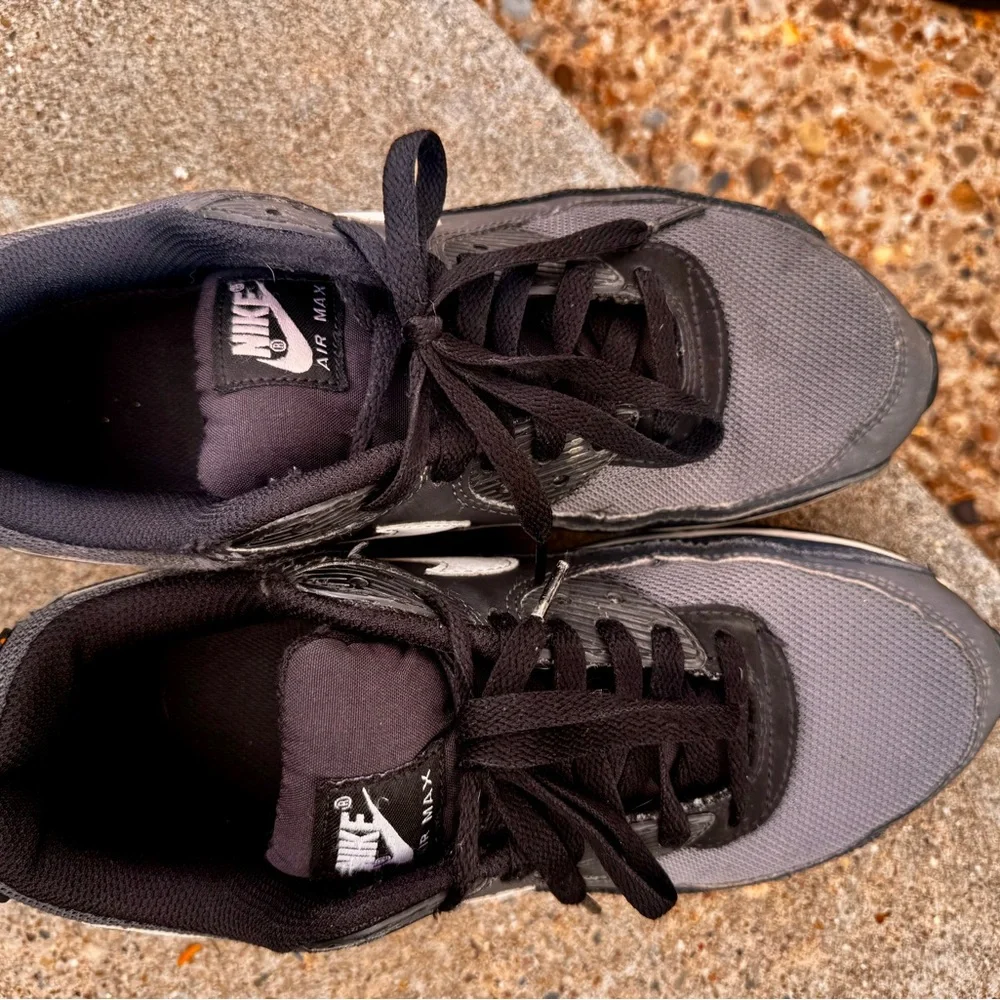 2 pairs Men’s Nike air Max & adidas running shoes size 10.5 - Picture 2 of 9